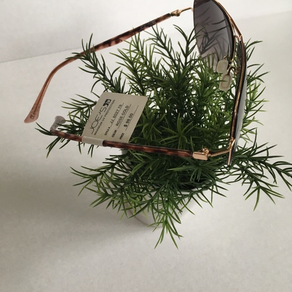 HP⭐️ NEW Joe’s Jeans Aviator rose gold sunglasses - Picture 3 of 8